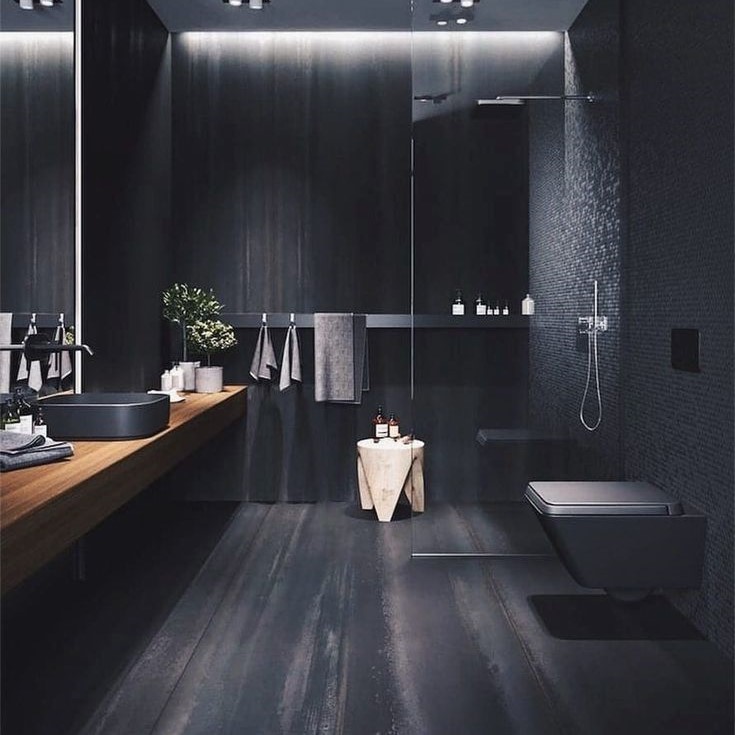 Keramik dinding kamar mandi berwarna hitam 